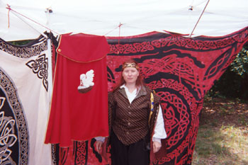 dumercedes_with_cloak